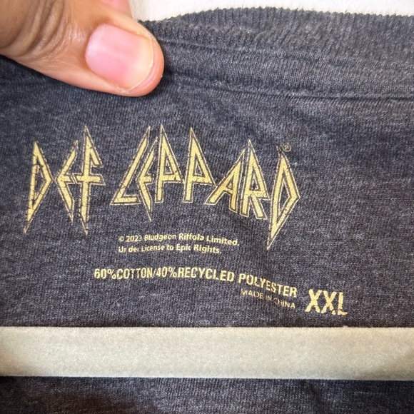 Def Leppard Gray‎ Crewneck Sweatshirt XXL Pull Over Rock of Ages 1983-Unisex - Picture 11 of 15